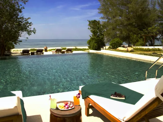 Eat & Drink at Centara Chaan Talay Resort & Villas Trat