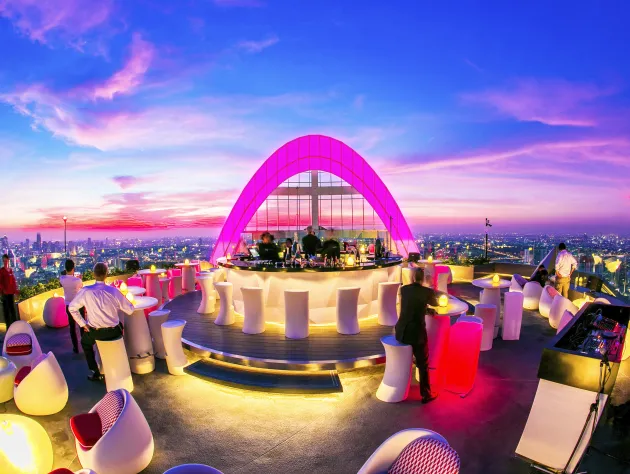 CRU Champagne Bar at Red Sky at Centara Grand & Bangkok Convention Centre at CentralWorld (CGCW) CRU Champagne Bar at Red Sky at Centara Grand & Bangkok Convention Centre at CentralWorld (CGCW)